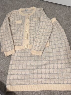 Plastic Island Cream & Light Gray Knit Cardigan Set